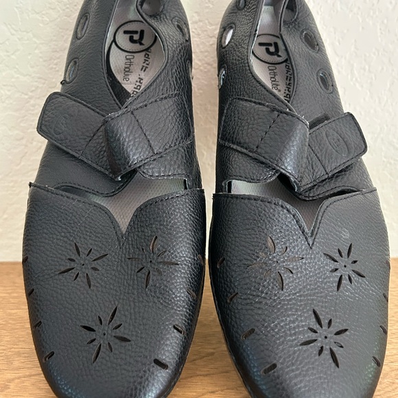 Black Propet Ortholite Mary Jane Shoes - Picture 1 of 6